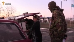 Кырым блокадасы аша узган машиналарны тикшерәләр