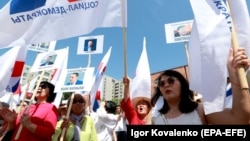 Атамбаевди колдогон митинг. 1-июнь, 2020-жыл.