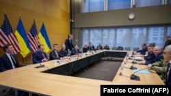 Аввалин музокироти намояндагони Амрико ва Украина дар шаҳри Женева