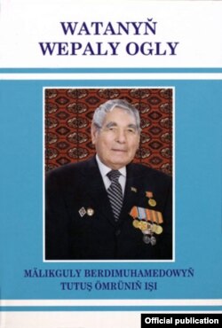 Prezident G.Berdimuhamedowyň kakasy baradaky kitap.