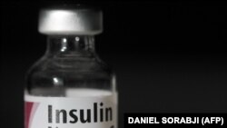 Пустая бутылка  инсулина французская фармацевтическая компания Sanofi.  21 февраля 2019 года.