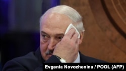 Речниця Лукашенка каже, що це помилування стало розвитком домовленостей, досягнутих між Мінськом та Вашингтоном.