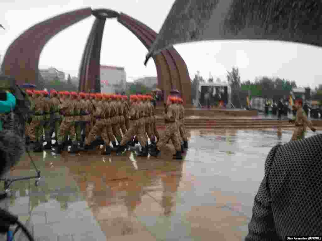 Расмий маалымат боюнча, Кыргызстанда 820га жакын согуштун, жети миңден ашуун ооруктун ардагери бар.