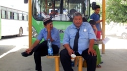 Diňle: Daşoguzda döwlet awtobuslarynyň onlarça sürüjisi iş taşlady