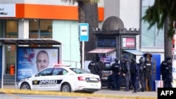 Վրաստան - Ոստիկանները հարձակման ենթարկված բանկի մոտ, Զուգդիդի, 21-ը հոկտեմբերի, 2020թ.