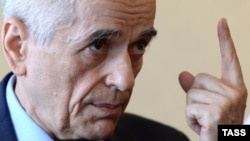 Gennady Onishchenko: “The Pentagon did not build a military biological base [in Tbilisi] to protect Georgian children from measles.” 