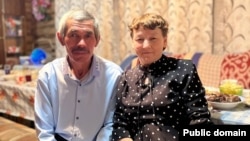 Умутбай Давлетбердин с женой. Архивное фото