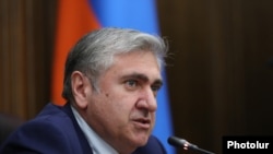 Արթուր Խաչատրյանը, արխիվ
