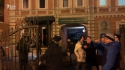 "Мөхәммәдия" мәдрәсәсе шәкертләре дини китапларны урамга чыгарган