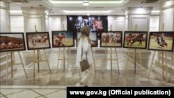 Эгемендиктин 30 жылдыгына арналган көргөзмө.