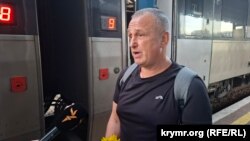 Фрилансер Крым.Реалии Владислав Есипенко на вокзале в Киеве 01 августа 2025 года