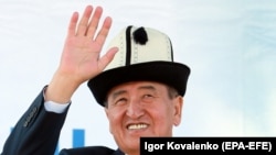 Сооронбай Жээнбеков.