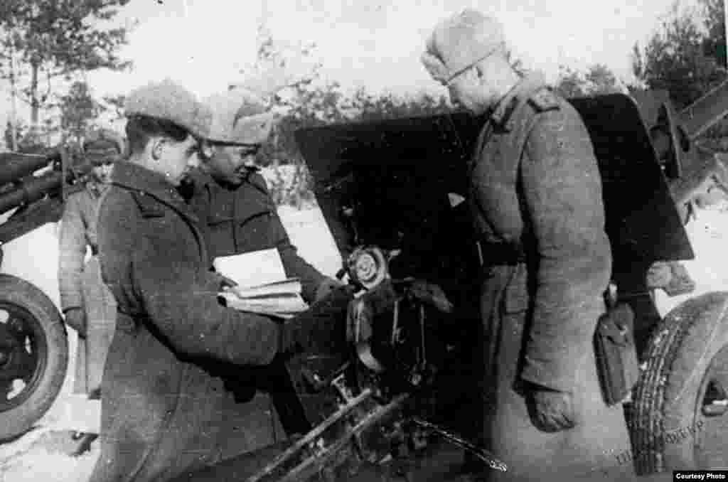 Артиллериялык батареяны даярдоо. 1943-жыл