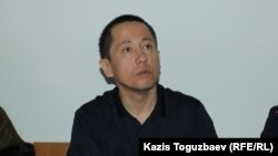 Әсет Әбішев сот залында. 2018 жыл.  