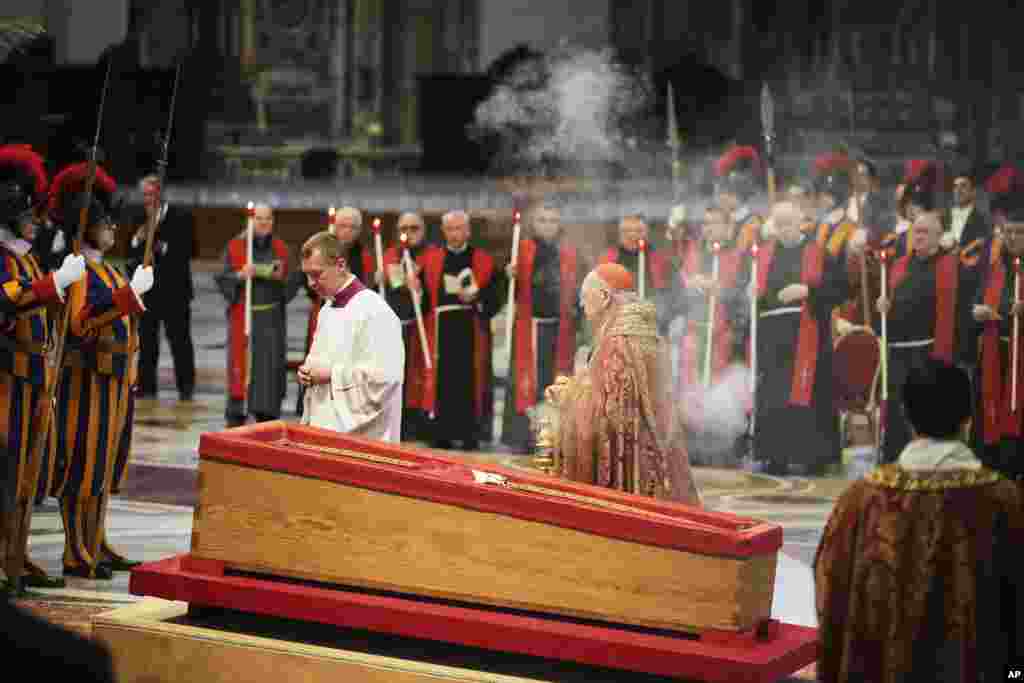 Падчас разьвітаньня з папам Францішкам