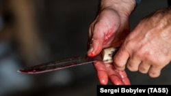 O‘smir buvisining uyidan pul o‘g‘irlashga qaror qilgan. 