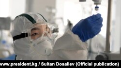 Бишкектеги ооруканалардын бири. "Кызыл зона". Ноябрь, 2021-жыл. 
 