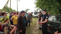 Як на Чернігівщині корів і трактори ділять