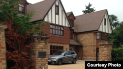 Особняк в пригороде Лондона, где проживает сын беглого бывшего президента Кыргызстана Курманбека Бакиева.  