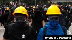 Հոնկոնգ - Ցուցարարները պատրաստվում են ոստիկանների հարձակմանը, 14-ը հուլիսի, 2019թ․