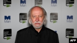 Ласла Краснагоркаі, архіўнае фота