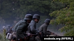 Для современного кинозрителя фильмы о Великой Отечественной войне сродни компьютерным играм. В лучшем случае - историческим реконструкциям. На фото: Брест, 22 июня 2011 года, реконструкция первого дня обороны Восточного форта Брестской крепости