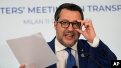 Իտալիայի փոխվարչապետ Մատեո Սալվինի, արխիվ