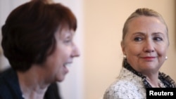 Hillary Clinton və  Catherine Ashton