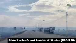 Дими довкола Станиці Луганської, одного з епіцентрів пожеж. 1 жовтня