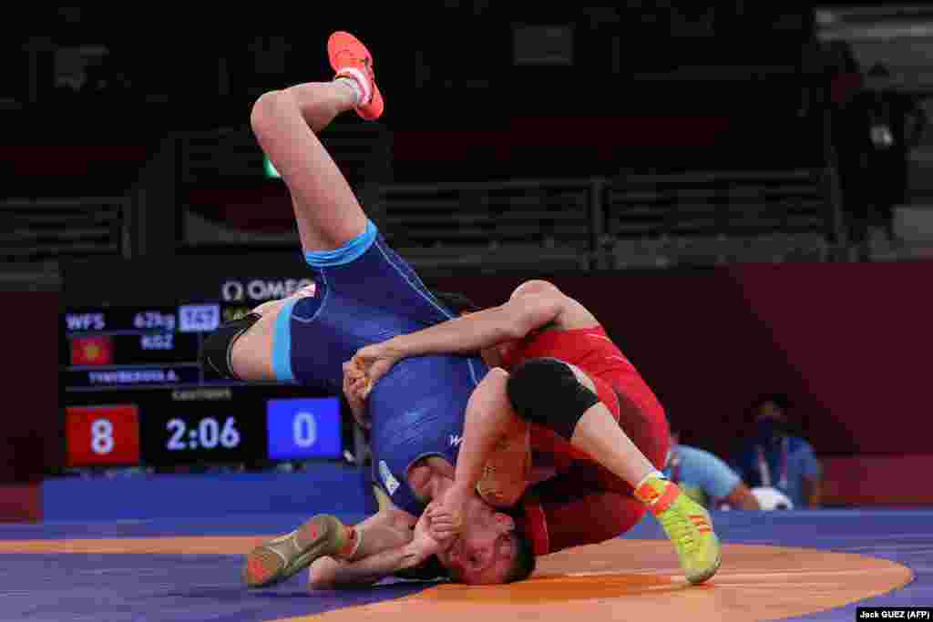 Айсулуу Тыныбекова Олимпиада оюндарынын жарым финалында украиналык балбан&nbsp;Ирина Коляденкону 10:0 эсебинде утуп алды.