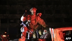 Սիրիացի ապստամբ զինյալները շքերթ են անցկացնում Հոմսի փողոցներում, 8-ը դեկտեմբերի, 2024թ.