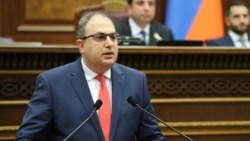 Իշխանությունը կրկին պնդում է` ծանր վիրավորանքը քրեականացնելու օրենքը զսպող դեր ունի