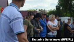 Жители Чемодановки после трагической гибели одного из участников конфликта, июнь 2019