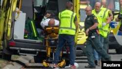 Նոր Զելանդիա - Փրկարարները օգնություն են ցուցաբերում տուժածներին, Քրայսթչըրչ, 15-ը մարտի, 2019թ․