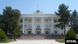 Türkmenistan Ylymlar akademiýasynyň binasy