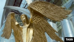 "Ника" - все еще с крыльями, но уже без колес