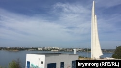 Обелиск «Штык и парус» в Севастополе