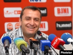 Armenia -- Vardan Minasyan-Chief Coach of the National Football Team of Armenia at a press conference, 09 September, 2011
