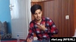 ذاکر: کسی به دادش نرسید در چمن افتاده بود، این خود بی توجهی را نشان می‎دهد.