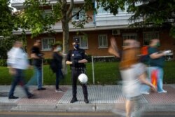 Демонстрация в Мадриде 20 мая за смягчение карантинных мер