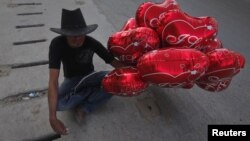 Pakistanyň Karaçi şäherinde, 14-nji fewral.