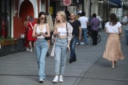 На улицах Москвы после отмены ограничений. 9 июня 2020 года