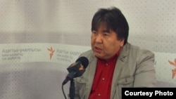 "Сүтактын" продюсери, режиссер Садык Шер-Нияз