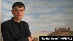 Täjik eksperti Rustam Saparow.