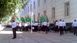 Diňle: Türkmen YOJ-larynda okaýan owganlar kemsidilýändigini aýdýarlar 