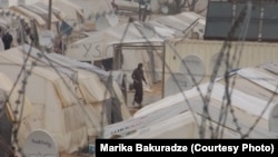 یکی ازاین اقدامات به مهاجرین تعلق می‎گیرد.