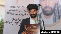 رادیو آزادی از جواس خان شخصیت سال 1393 تقدیر بعمل آورد