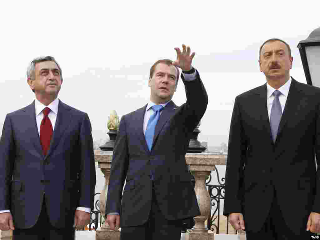 Россия -- Трехсторонняя встреча президентов России, Армении и  Азербайджана в Казани, 24 июня 2011