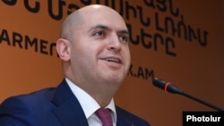 Армен Ашотян