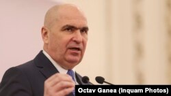 Președintele Senatului României, Ilie Bolojan, a anunțat în ianuarie 2025 reducerea numărului de angajați ai instituției cu 20%.